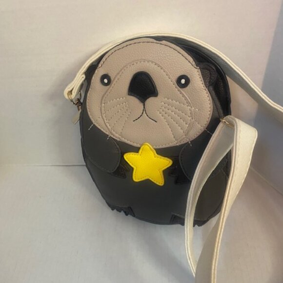 Sleepyville Critters sea otter crossbody bag - Picture 2 of 5